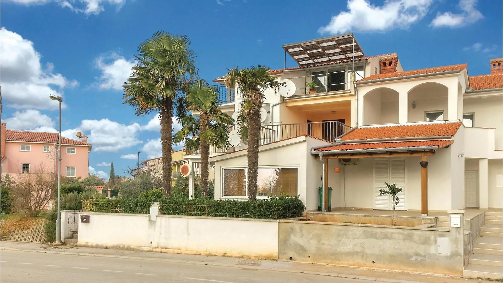 Lovely Apartment In Fazana With House Sea View
