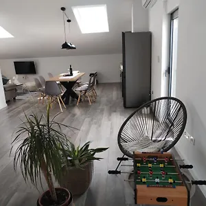  Apartament Ulika